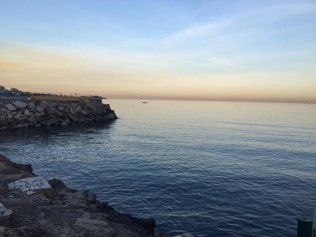 Holiday Suites Hotel & Beach Resort Jounieh Exterior foto
