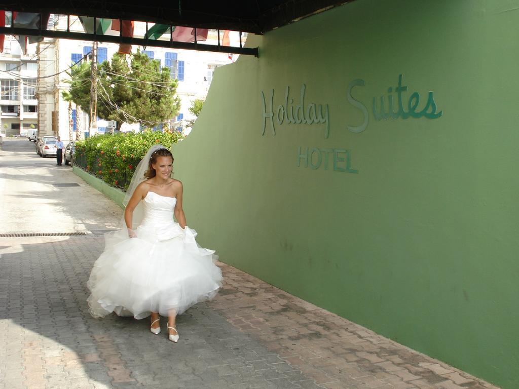 Holiday Suites Hotel & Beach Resort Jounieh Exterior foto