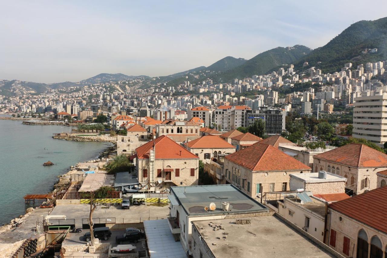 Holiday Suites Hotel & Beach Resort Jounieh Exterior foto