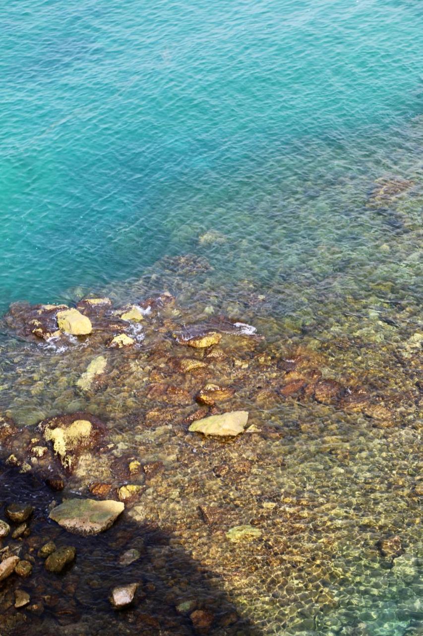 Holiday Suites Hotel & Beach Resort Jounieh Exterior foto